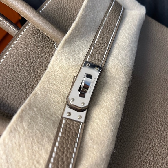 Authentic Hermes birkin25 etoupe stamp B. - Picture 3 of 16
